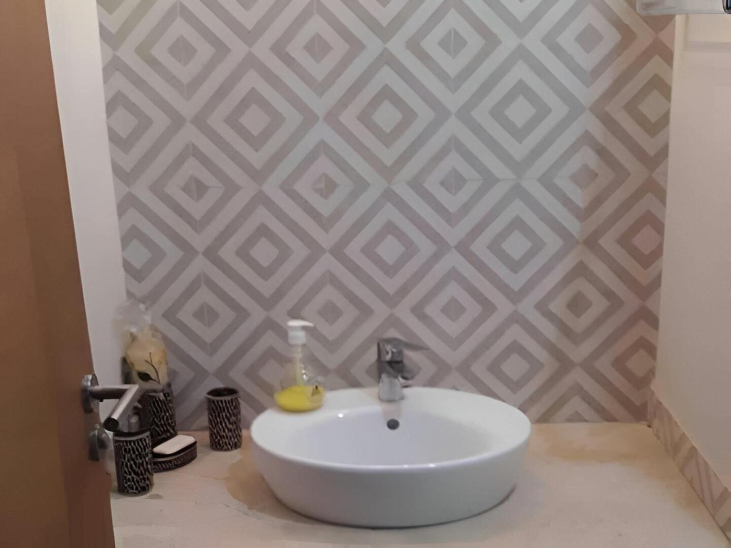 Appartement ,Tram Parking And Wifi Gratui Casablanca Luaran gambar